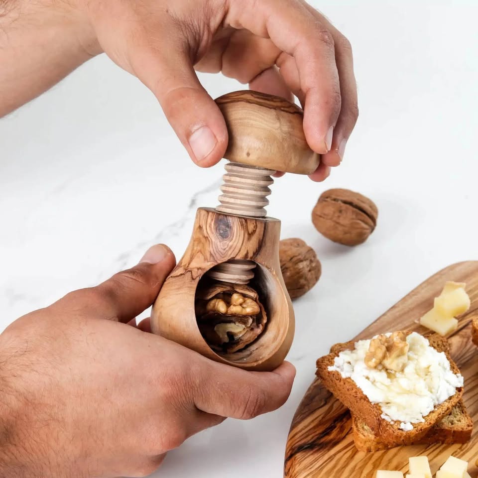 Cracker-Nüsse,gefertigt aus Olivenholz, Handgefertigte Geschenke