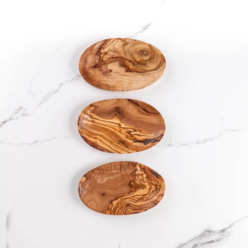 Set mit 3 kleinen handgefertigten Holzschalen aus Massivholz – perfekt als Geschenk für Mama