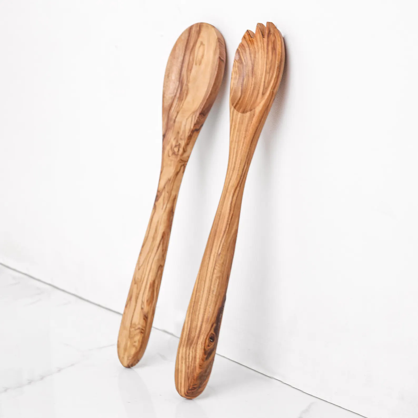 5. Nachhaltiges Küchenbesteck aus Olivenholz – ideal als Geschenk