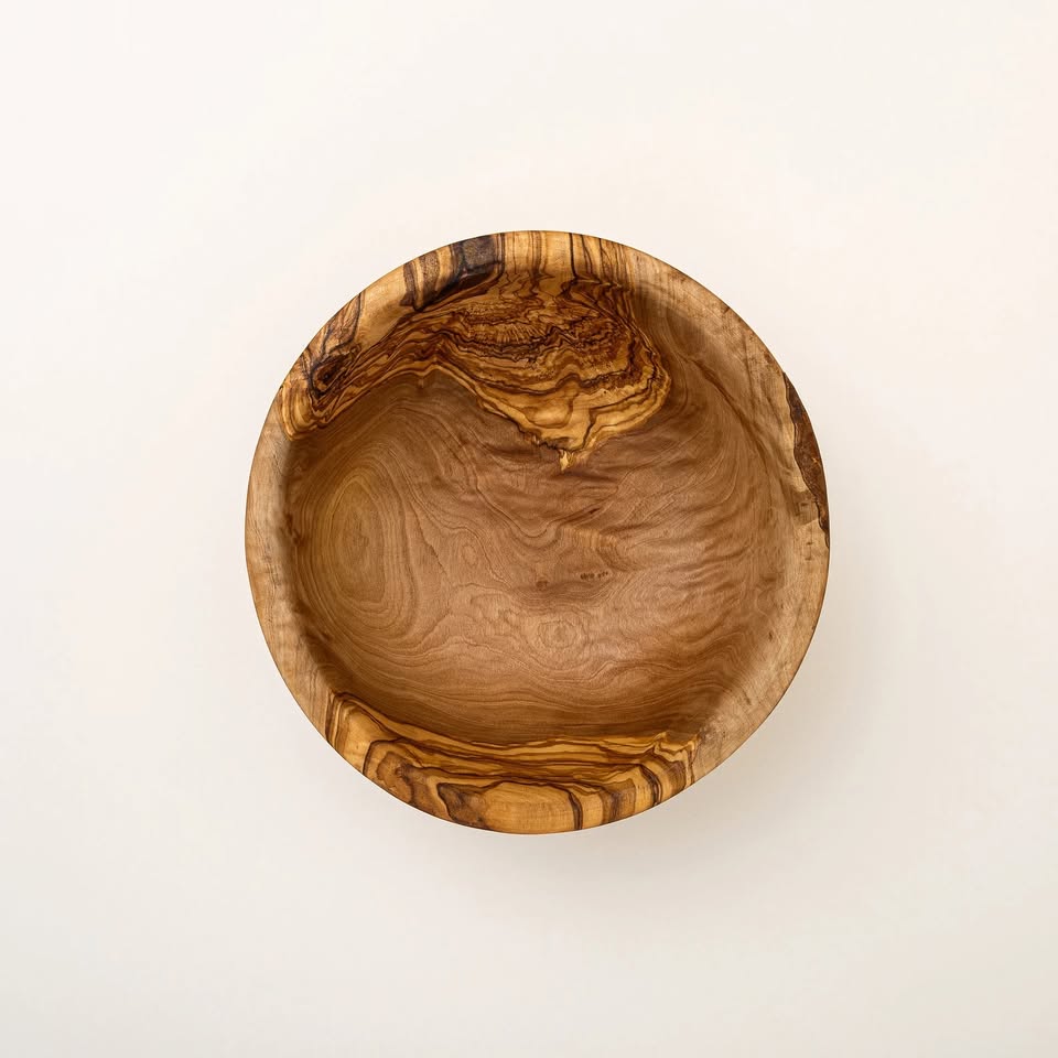 Handgefertigte Salat- und Obstschale aus Olivenholz – 16 cm, langlebig und stilvoll
