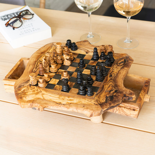 Mini Schachspiel aus Olivenholz 22cm handgefertigt kompakt Schweiz kaufen