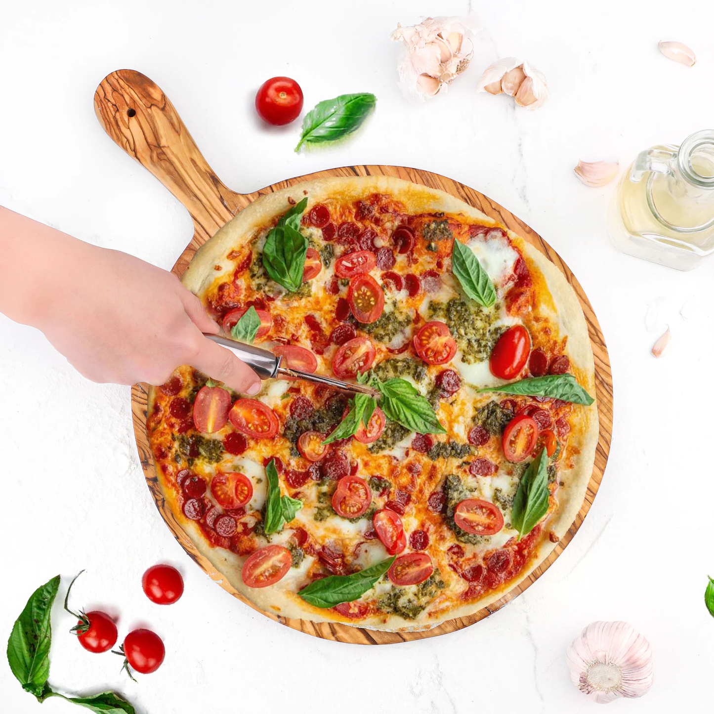 Handgemachtes Olivenholz Pizzabrett – vielseitig für Küche & Tisch