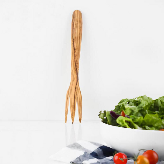 alt="Serviergabel aus Olivenholz mit natürlicher Maserung, ideal zum Servieren von Fleisch und Beilagen"
